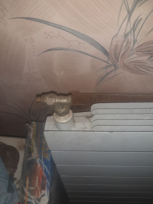 Продам металические батареи