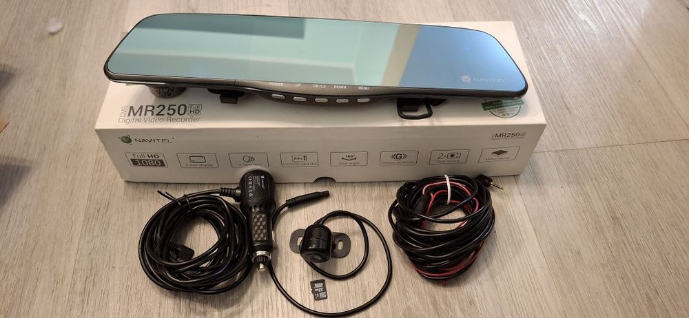 Navitel MR250 kamerka przód + tył + karta 32GB