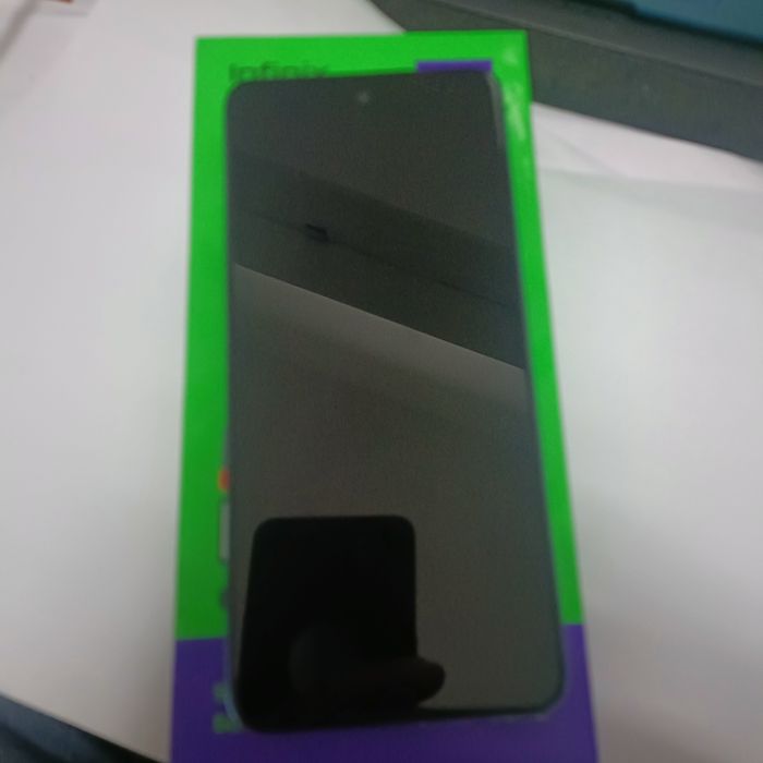 Telefon Infinix HOT 40i 8GB / 256 GB