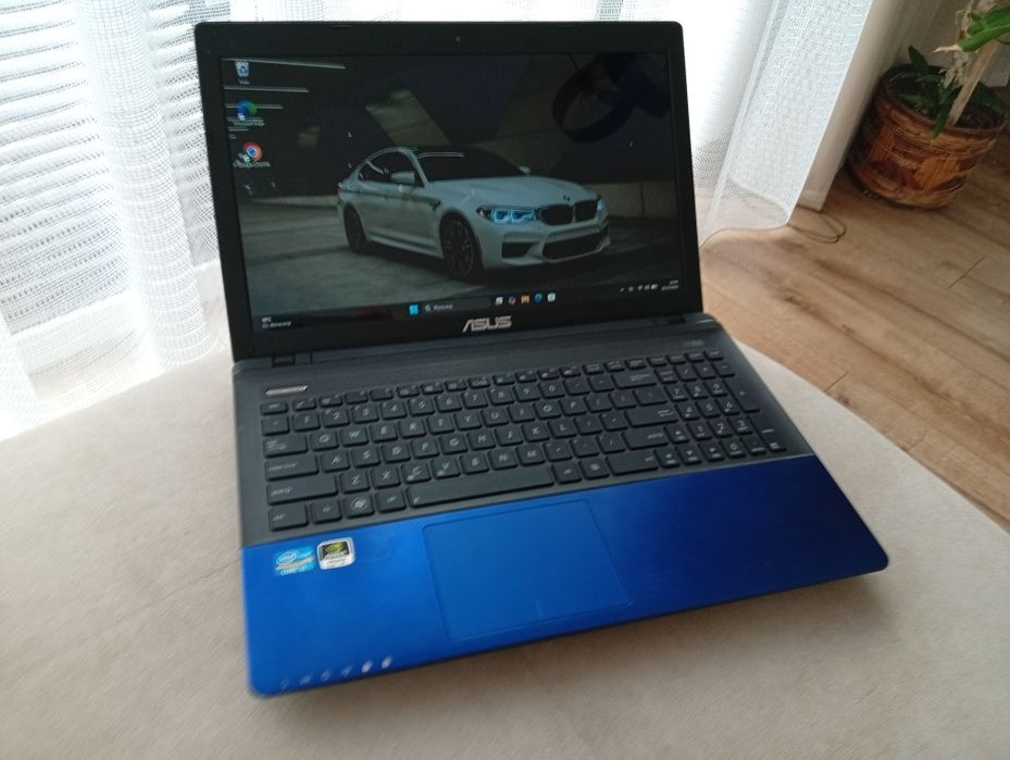 Laptop  i5 w pięknym kolorze SSD  Asus , bateria , ram 8gb