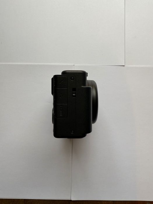 Sony ZV-1 Mark II + Flash — Como Novo