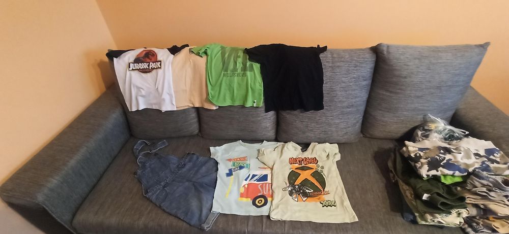 Okazja MEGA PAKA Ubrania chłopięce  128 - 134  spodnie bluzy t-shorty