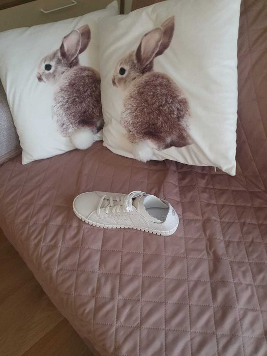 Sprzedam buty półbut - Nessi - skóra licowana - białe