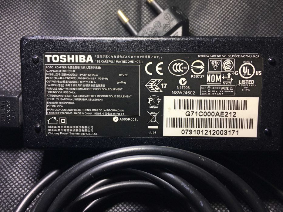 Carregador de portátil TOSHIBA PA3714U-1ACA