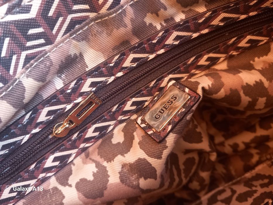 Guess piękna torebka na ramię oryginalne