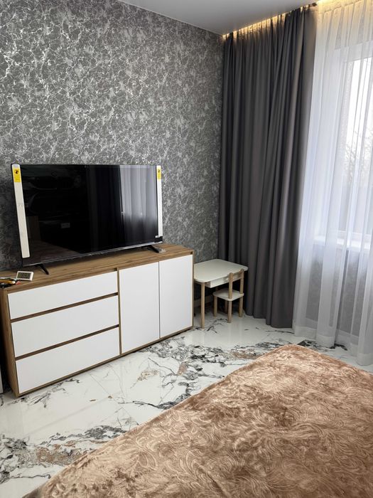 В продажу сучасний будинок з ремонтом