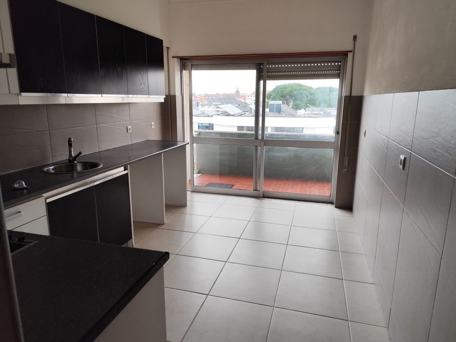 (Reservado)-Apartamento T2- no centro da Marinha Grande