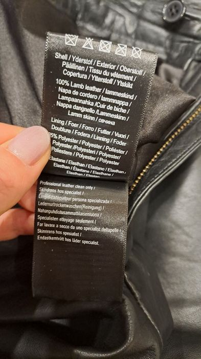 Люксові жіночі шкіряні штани Gestuz розмір 42 L/XL