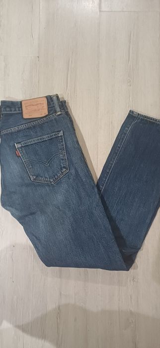 Джинсы levis размер м