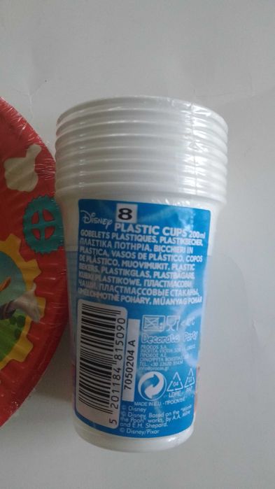 Nowe plastikowe kubeczki Myszka Mickey na urodziny – 8 szt.