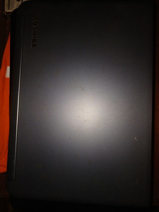Toshiba completamente novo