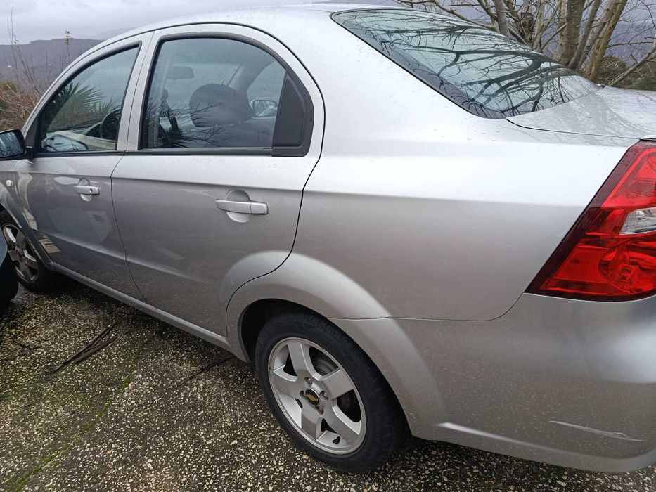 Chevrolet Aveo - para arranjar
