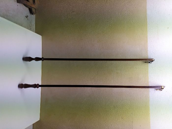 Bengalas em madeira / Tecido para cortinados