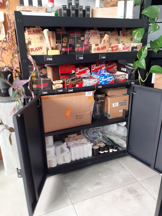 4 Estantes IKEA pretas de metal estilo industrial