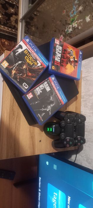 PlayStation 4 slim 500 gb