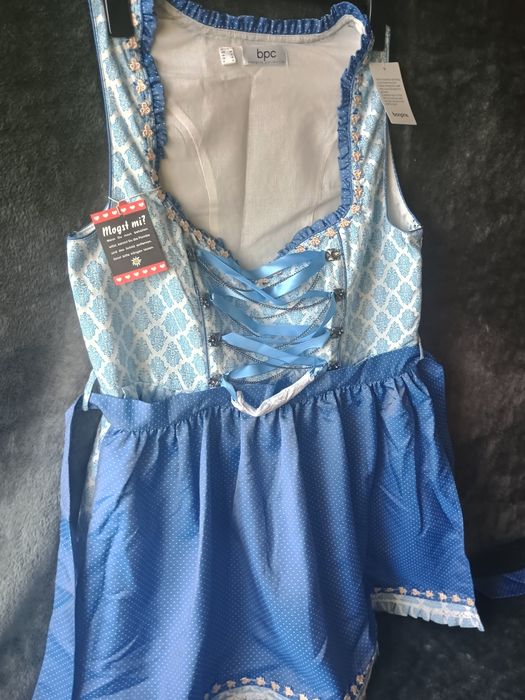 Sukienka bawarska Dirndl tradycyjny strój ludowy