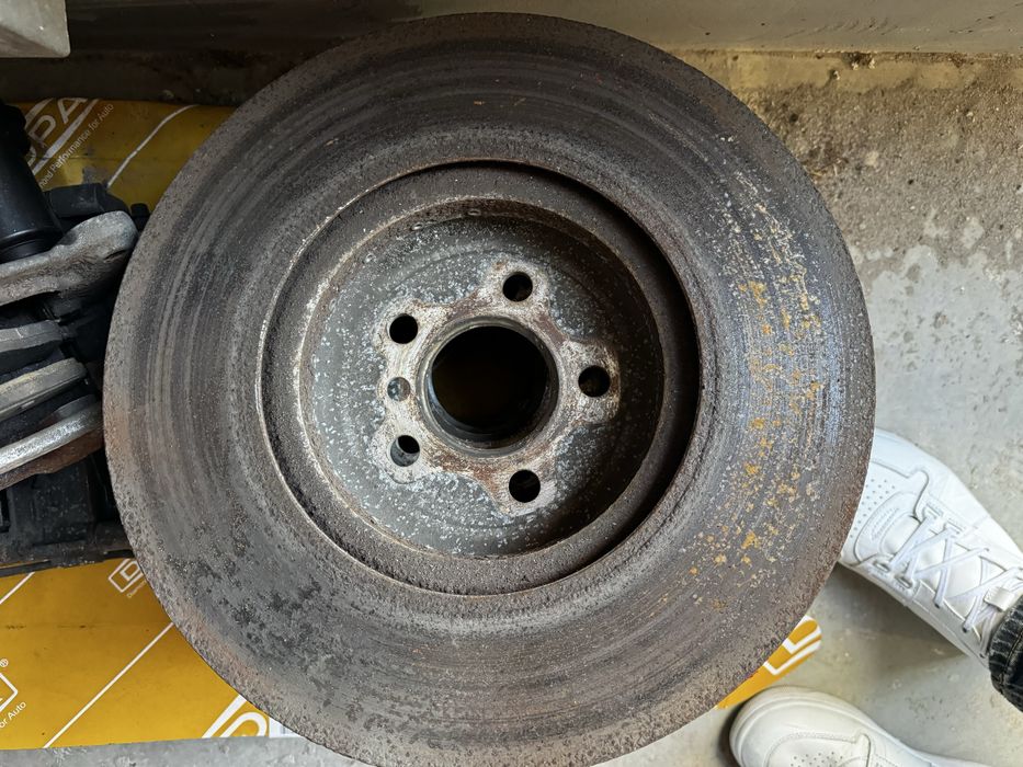комплект гальм BMW G30 540