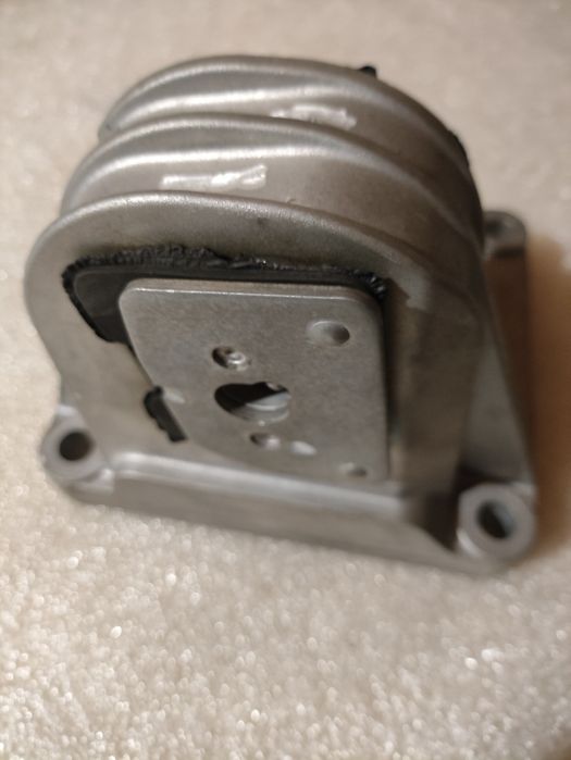 Apoio superior do motor Volvo s80 novo.
