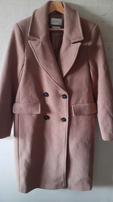 Płaszcz zimowy z Reserved 50% wełny