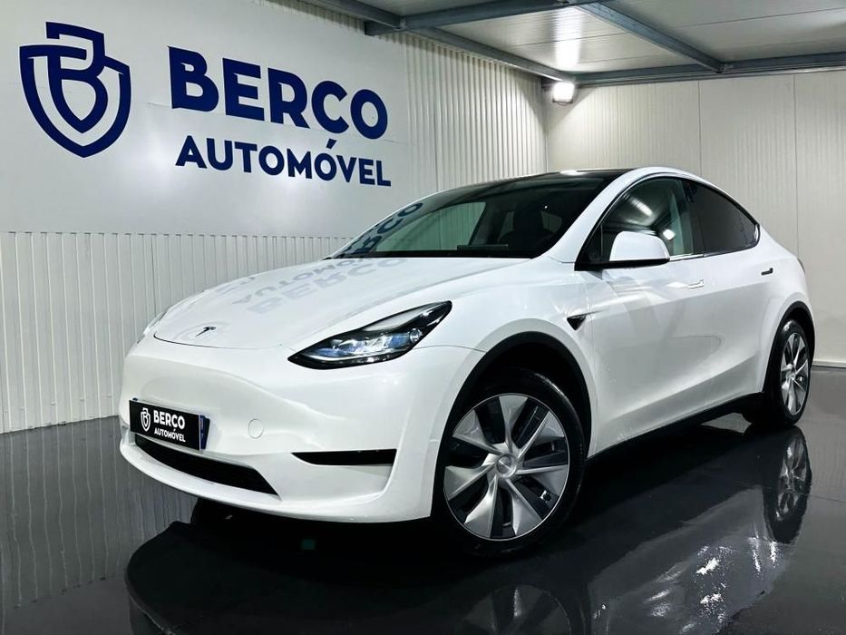 Tesla Model Y Standard