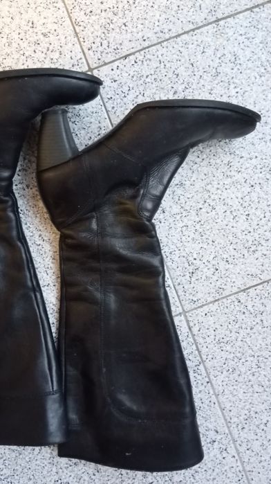 Botas pretas tamanho 36