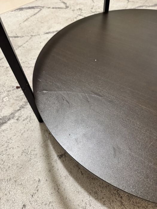 Mesa de centro em vidro e madeira