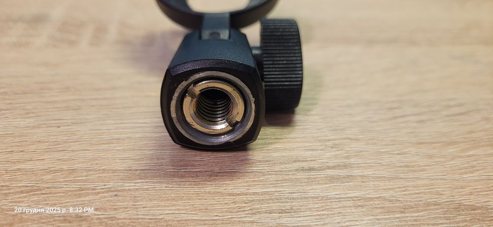 Кріплення для мікрофона