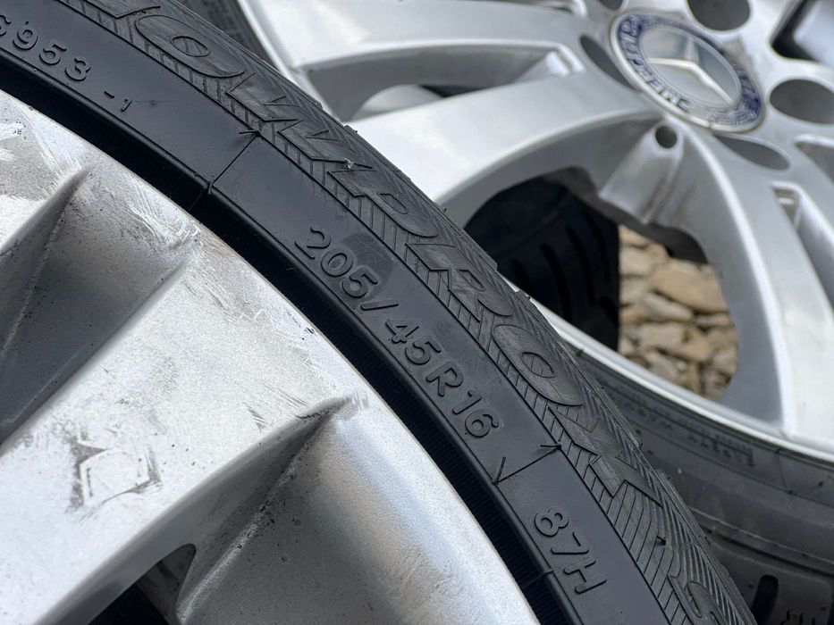 Диски оригінальні з гумою r16