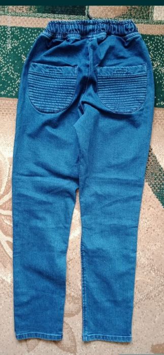 Нові чоловічі джинси, L