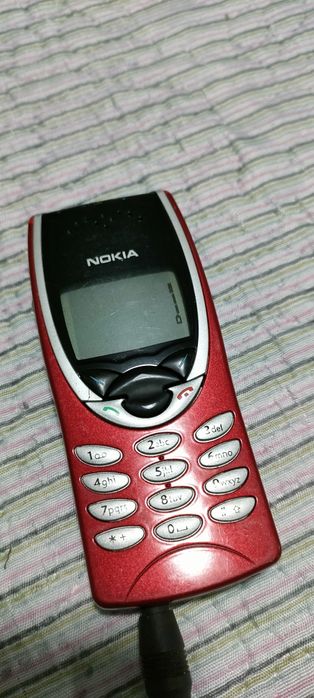 Telemóvel Nokia 8210