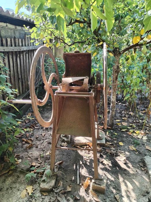 Січкарня ручна, механічна