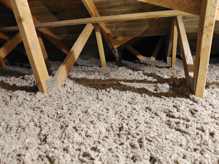 OCIEPLENIE PODDASZA, ocieplenie domu, Wdmuchiwanie celulozy, Izolacje.