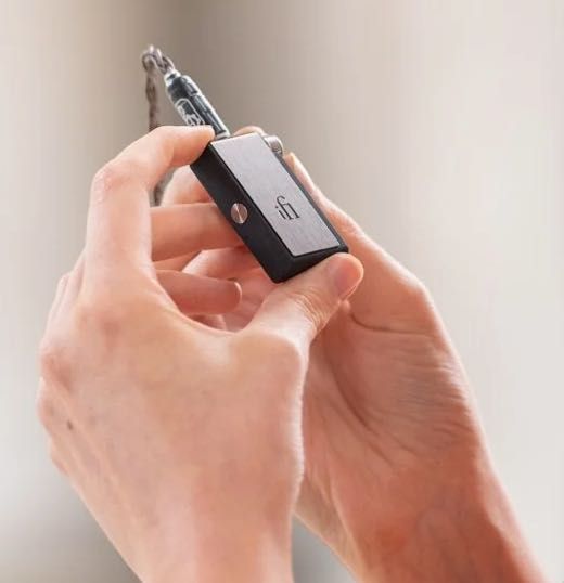 DAC/Amplificador Portátil Bluetooth iFi GO blu – Como Novo (Hi-Res Audio)