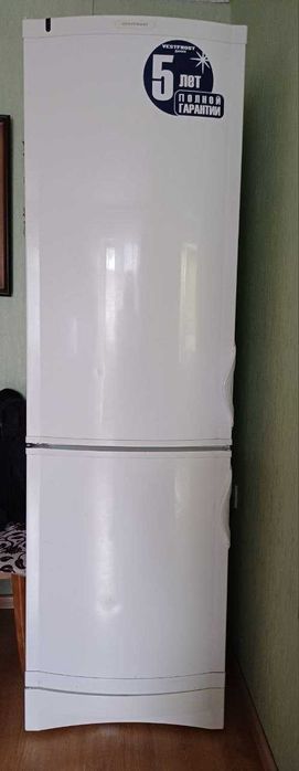 Холодильник Vestfrost