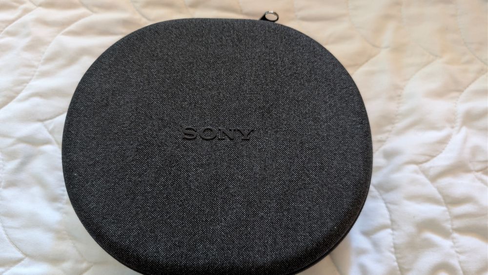 Чохол від навушників Sony