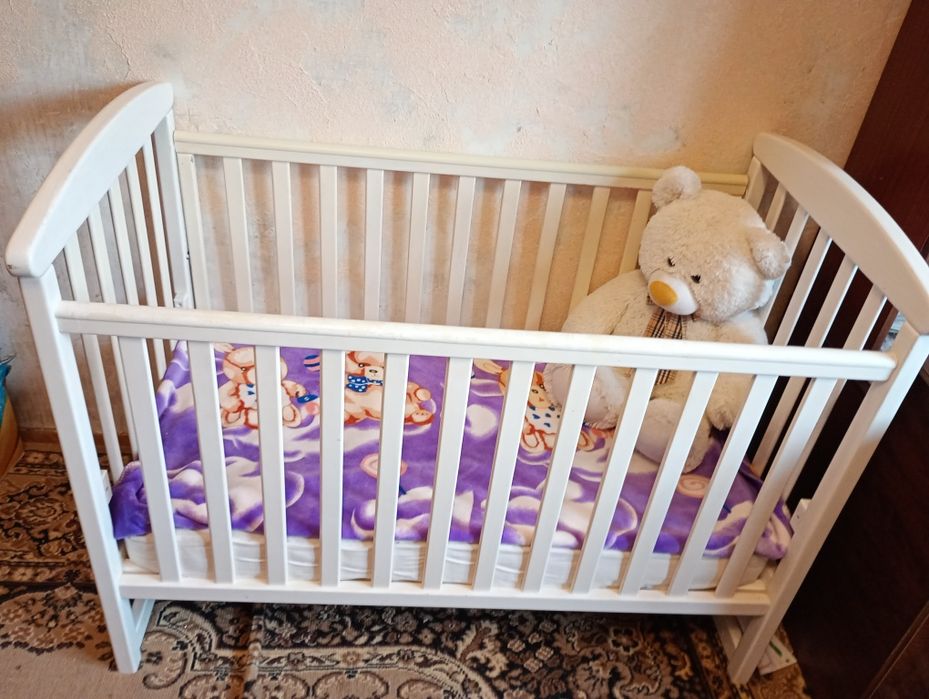 Дитяче ліжко з ортопедичним матрацем