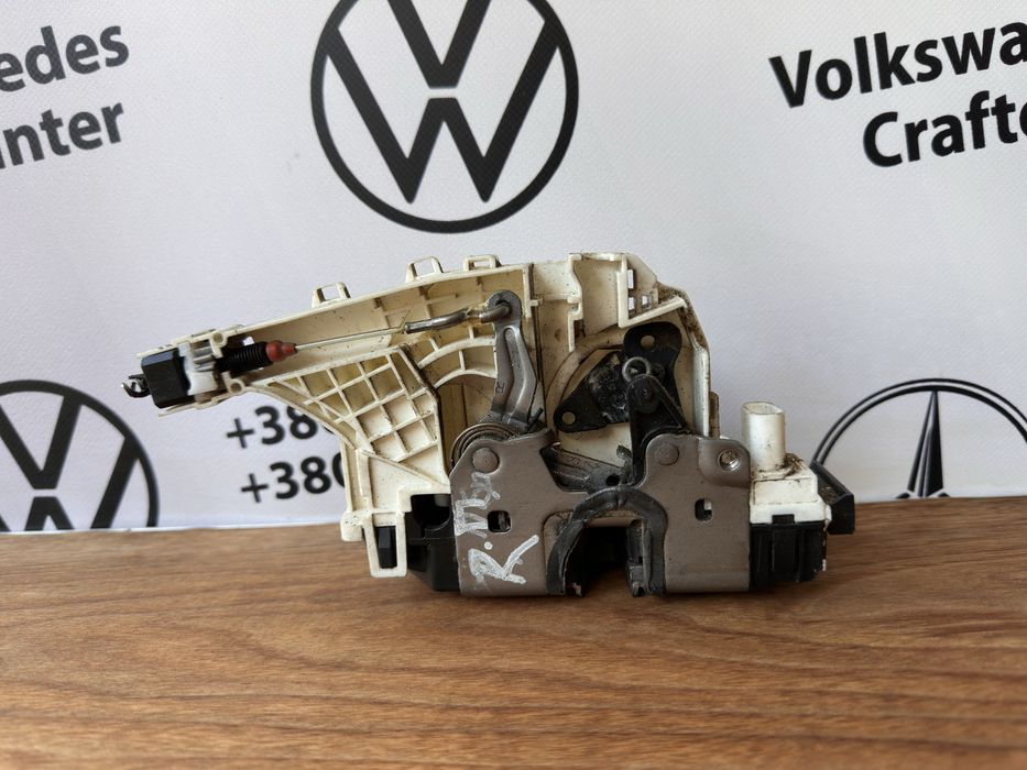 Замок дверей Крафтер Спринтер бокової дверки, задніх дверей, передніх