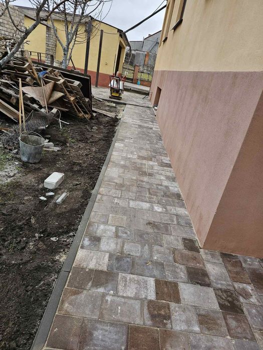 Укладка тротуарной плитки