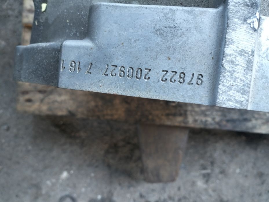 Renault master  4. 3 napęd tył skrzynia biegów  20rok