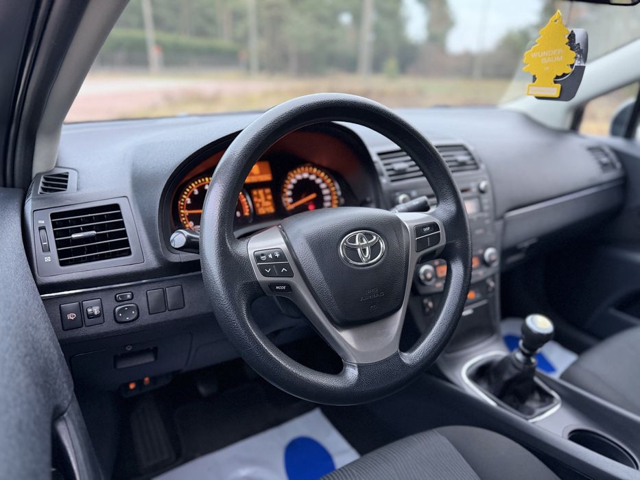 Toyota Avensis #1.6 Benzyna 132KM #2010r #2kpl kół #Super stan