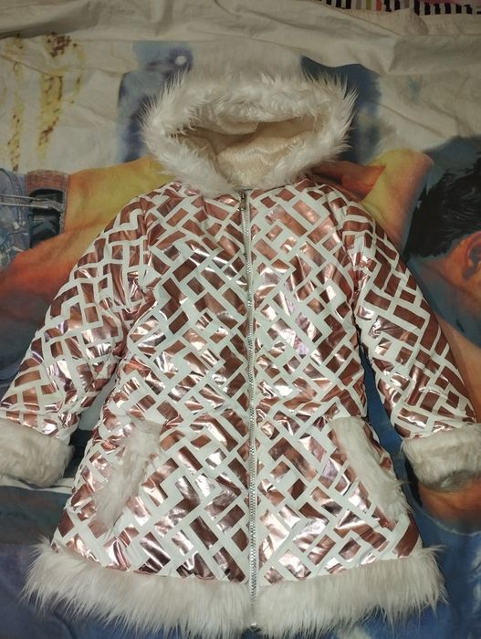 Зимова курточка для дівчинки