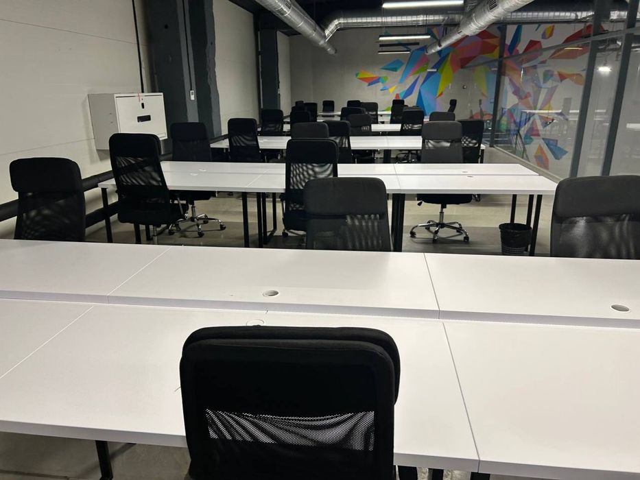 Распродажа офиса Столы Стулья Кресла Столы руководителя Тумбы Шкафы