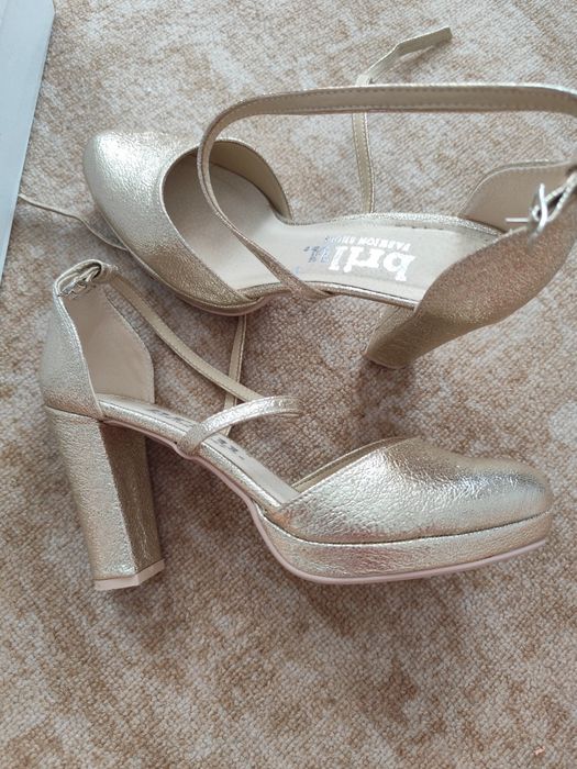 Buty czółenka brilu 40 złote