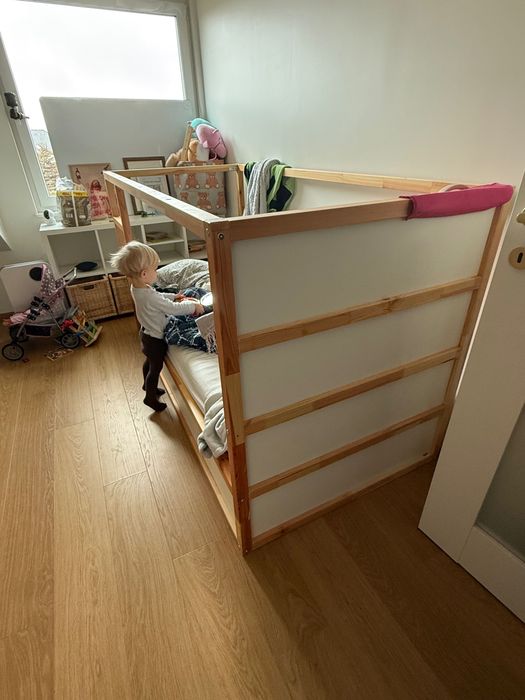 Łóżko kura ikea jak nowe