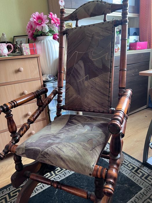 Antyczny zabytkowy fotel bujany