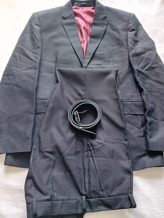 Sprzedam garnitur meski 52/176 kol.czarny
