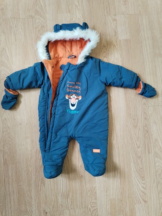 Продам дитячий комбінезон на 6-9 місяців