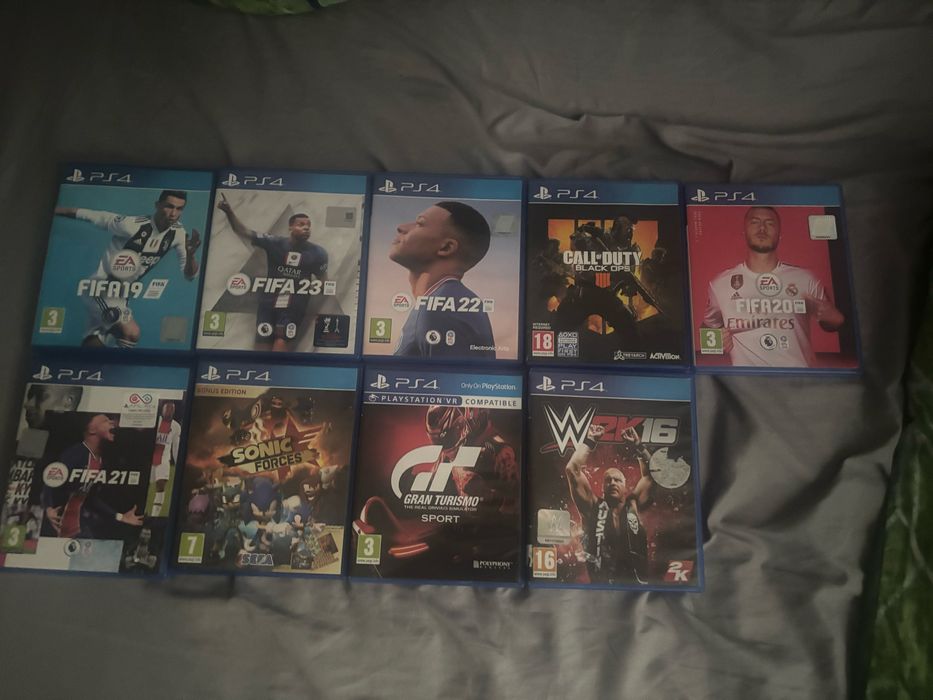 Playstation 4 PRO , 1TB , 9 GIER , 2  PADY