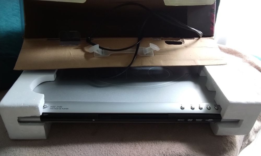 DVD плеер XORO hsd2100