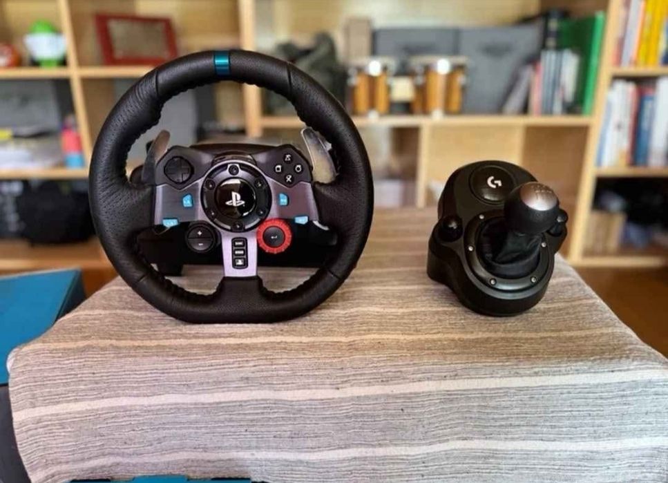 Volante Logitech G29 com H Shiffter
